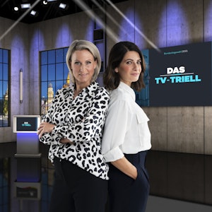 Das dritte und letzte TV-Triell wurde für die ProSieben-Gruppe von Linda Zervakis (r.) und Claudia von Brauchitsch moderiert. Letztere geriet in die Kritik, weil sie zuvor auch beim Parteisender CDU.tv arbeitete.