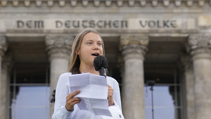 Greta Thunberg spricht am Freitag (24. September) vor dem Bundestag in Berlin.