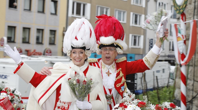 Oberbürgermeisterin Henriette Reker mit Rote Funken Präsident Heinz Günther Hunold.