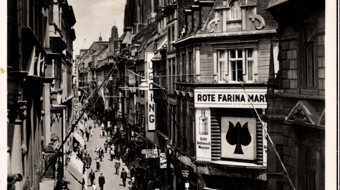 Ein historisches Bild der Hohe Straße in Köln.