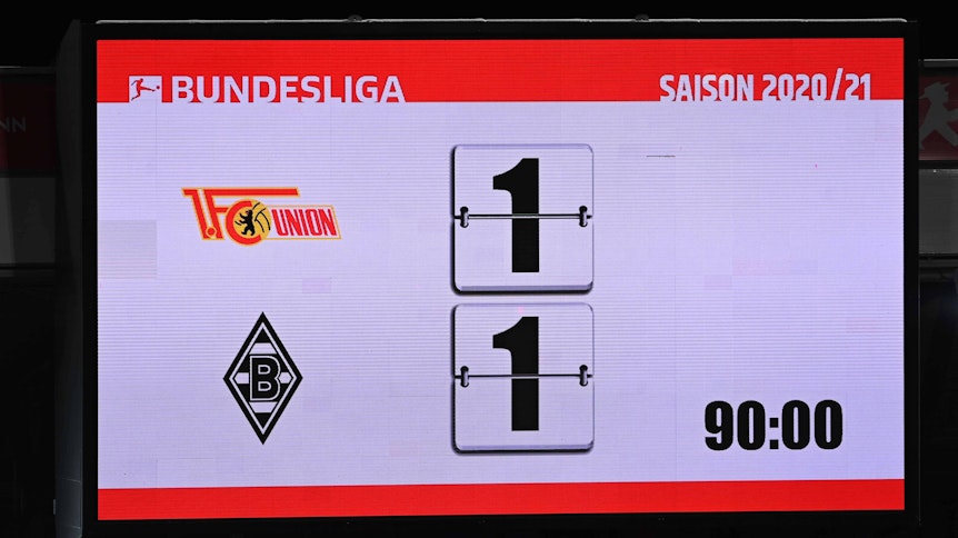 Die Anzeigetafel in der Alten Försterei in Berlin zeigt das Endergebnis zwischen Union Berlin und Borussia Mönchengladbach am 19. Bundesliga-Spieltag am 30.1.2021 an.
