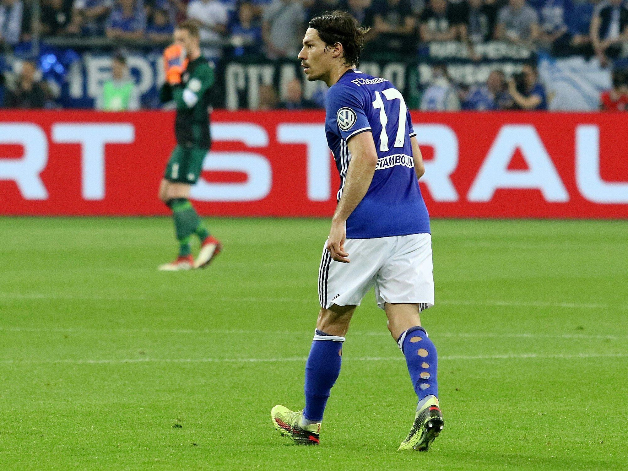 Benjamin Stambouli im Pokalspiel gegen Eintracht Frankfurt