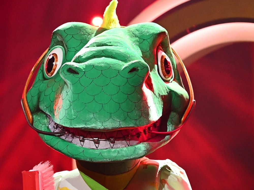 „The Masked Singer“ 2021: Die Spielregeln sind einfach, die Kostüme aufwendig. Unser Bild vom Dinosaurier wurde während der 4. Staffel 2021 geschossen.