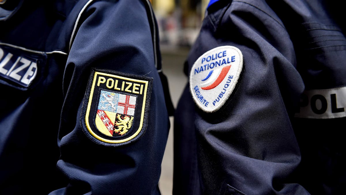 Die französische Polizei hat den Serientäter "Pockengesicht" gestellt. Vor einer Vorladung der Polizei in Paris nahm sich der Ex-Polizist das Leben.&nbsp;