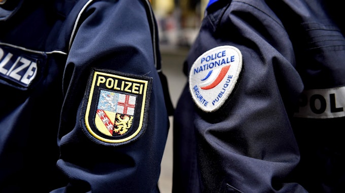 Die französische Polizei hat den Serientäter "Pockengesicht" gestellt. Vor einer Vorladung der Polizei in Paris nahm sich der Ex-Polizist das Leben.