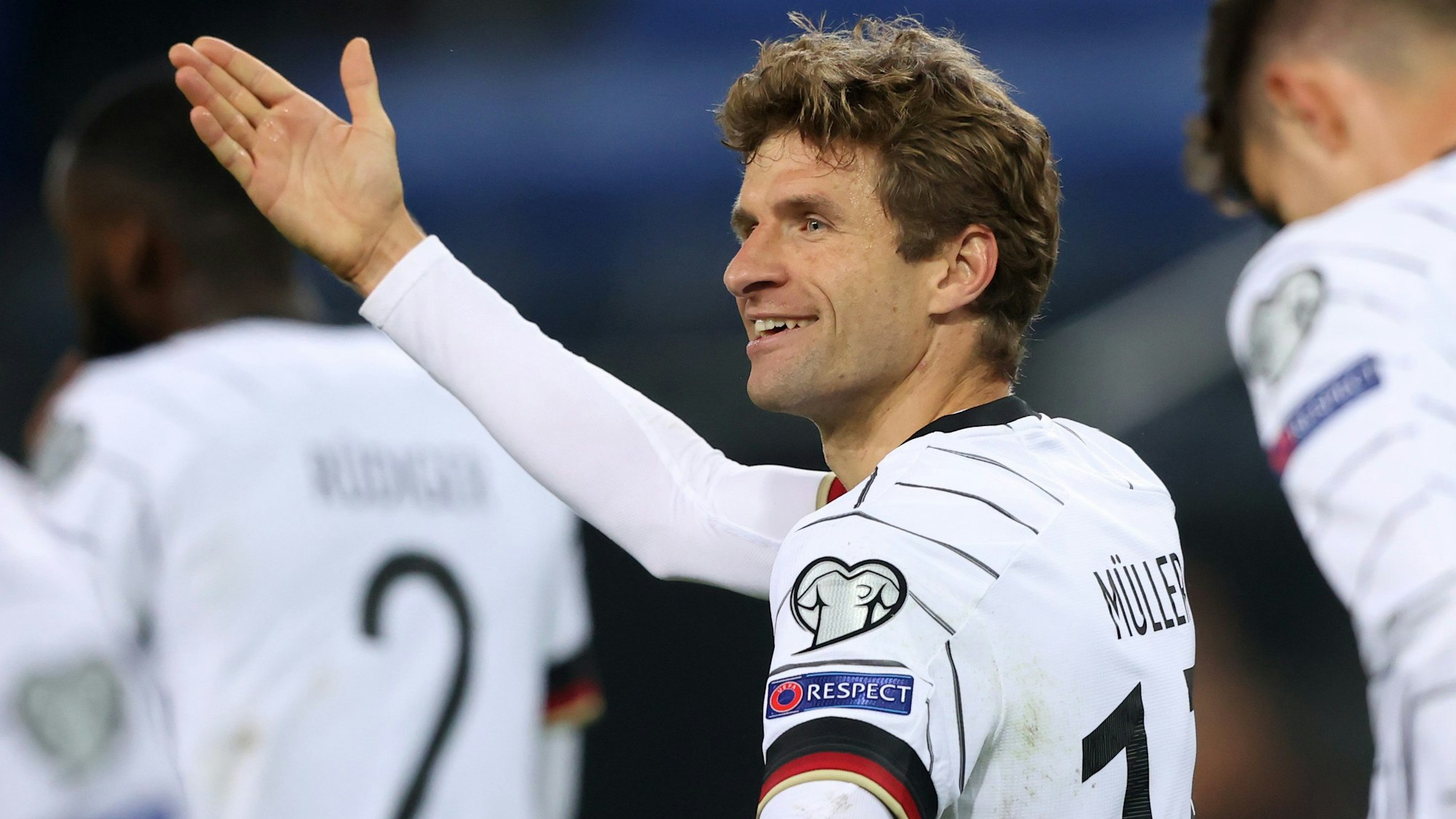 Deutschlands Thomas Müller freut sich über das Tor gegen Rumänien.