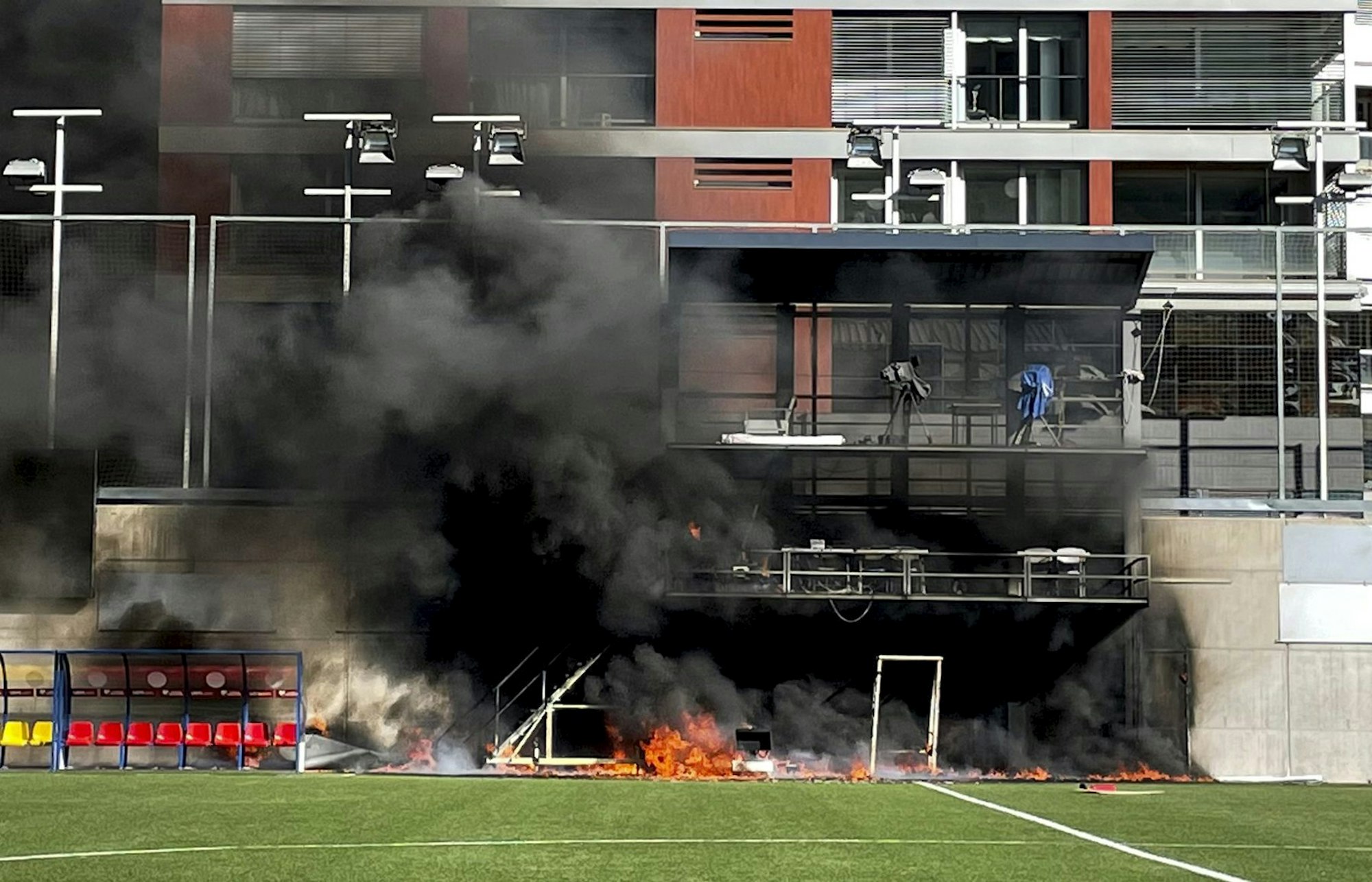 Feuer im National Stadium in Andorra