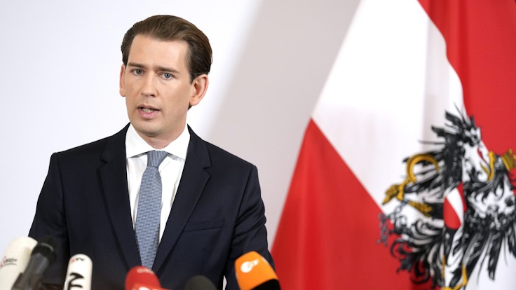 Österreichs Bundeskanzler, am 8. Oktober 2021 bei einer Presseerklärung in Wien, ist am Samstagabend (9. Oktober 2021) zurückgetreten.