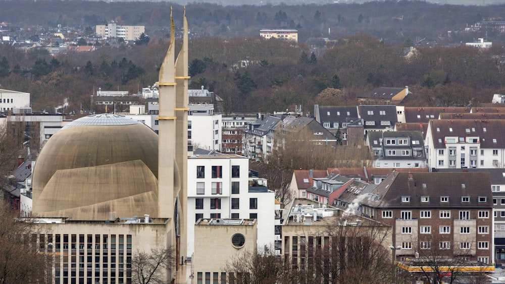 Blick Kölner Moschee an der Venloer Straße