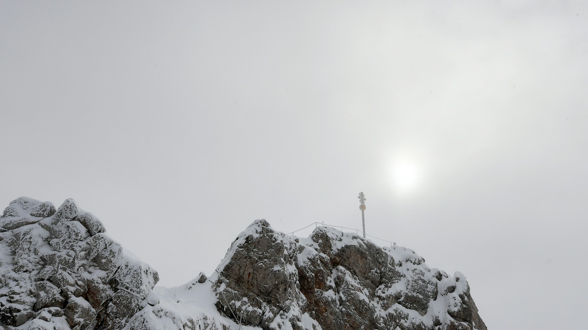Zugspitze mit leichter Schneedecke