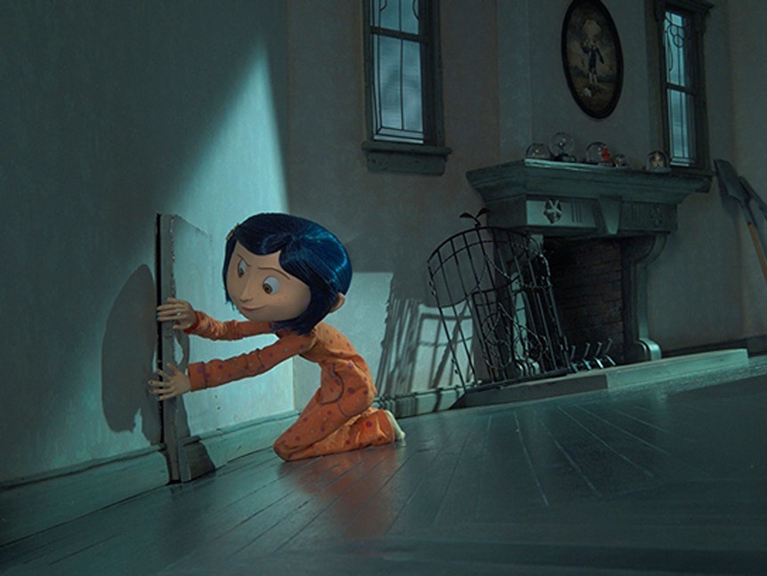 Einer der besten Halloween-Filme für Kinder ist „Coraline“.