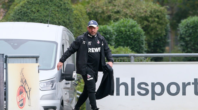 Steffen Baumgart kommt zum Training des 1. FC Köln.