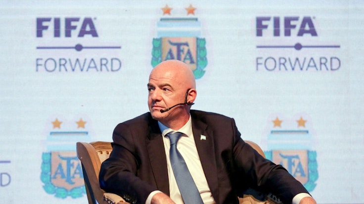 Gianni Infantino, Präsident der FIFA, spricht in einer Talkrunde.