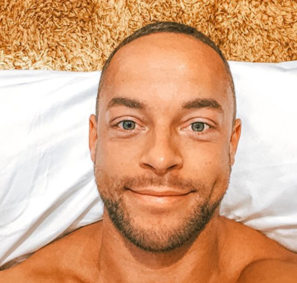 Andrej Mangold lächelt auf einem Instagram-Selfie vom 01. Mai 2021. Foto gescreenshotet am 20.10.2021 zur Berichterstattung.
