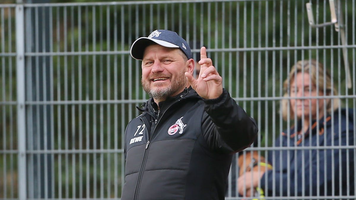 Trainer Steffen Baumgart hat Spaß beim 1. FC Köln.