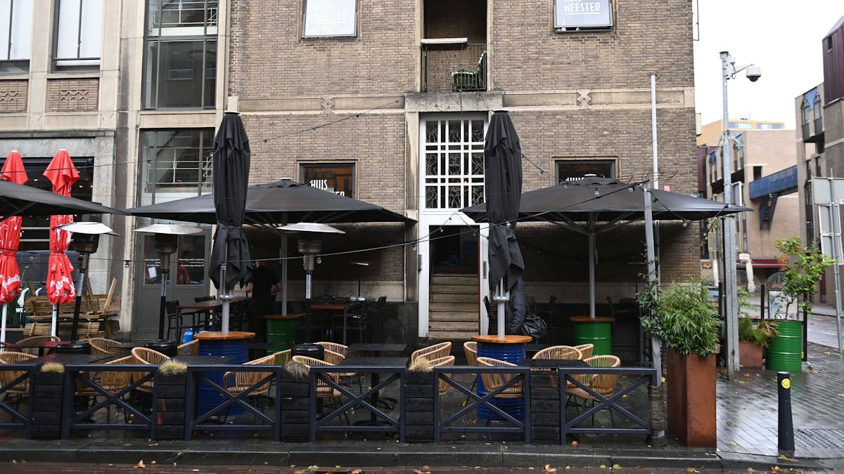 Das geschlossene Lokal De Huismeester in Rotterdam, wo die Delegation von Union Berlin angegriffen wurde.