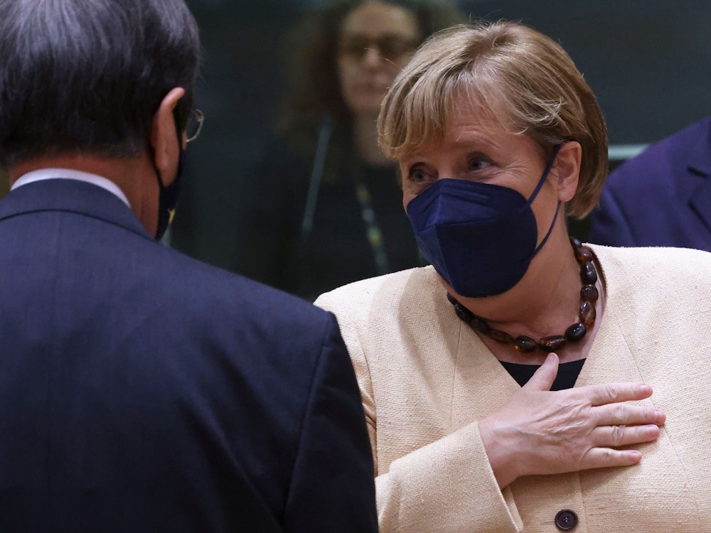 Angela Merkel (hier am 21. Oktober 2021 im EU-Parlament in Brüssel) wurde von Barack Obama überrascht.