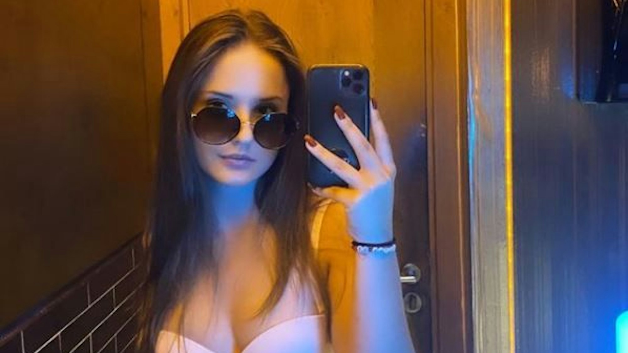 Davina Geiss, Tochter von Robert und Carmen Geiss, zeigt sich am 20. September 2021 auf Instagram mit Sonnenbrille