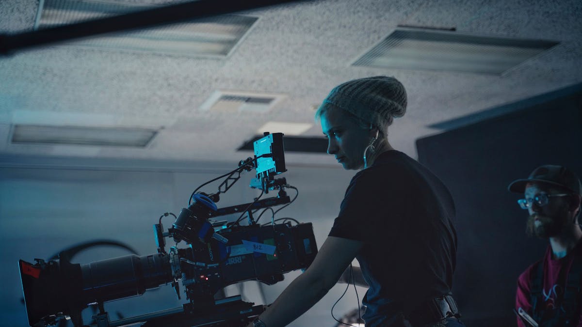 Die verstorbene Kamerafrau Halyna Hutchins im Jahr 2019 beim Dreh eines Films.