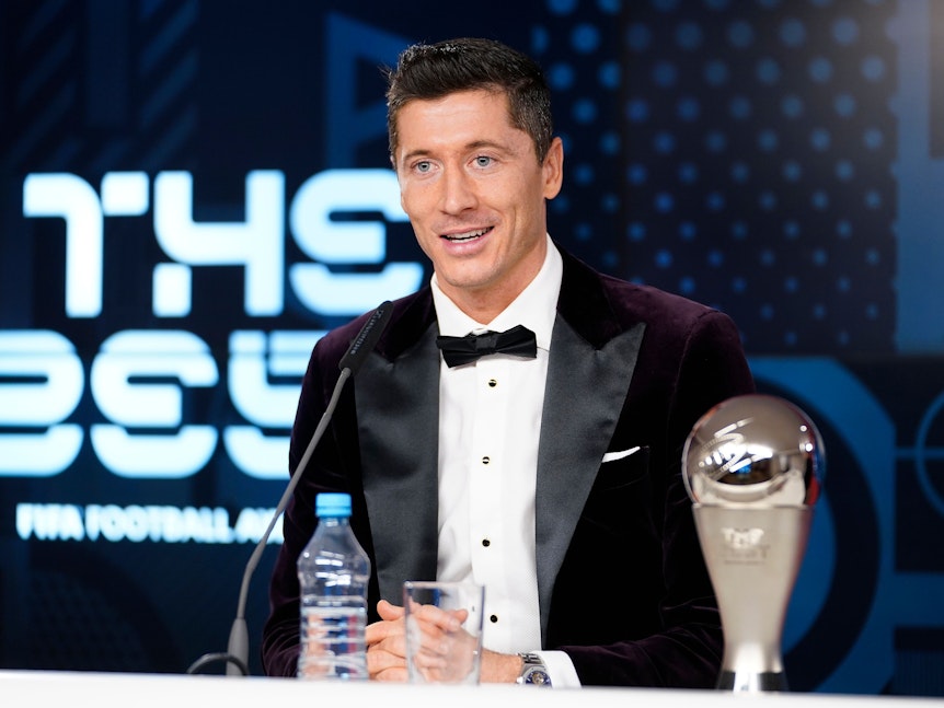 Robert Lewandowski nach seiner Auszeichnung als Weltfußballer bei der FIFA-Wahl „The Best“