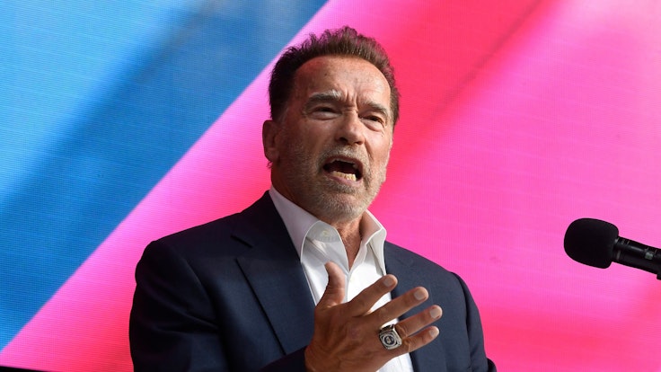 Arnold Schwarzenegger lässt vor Klimagipfel COP26 Dampf ab.