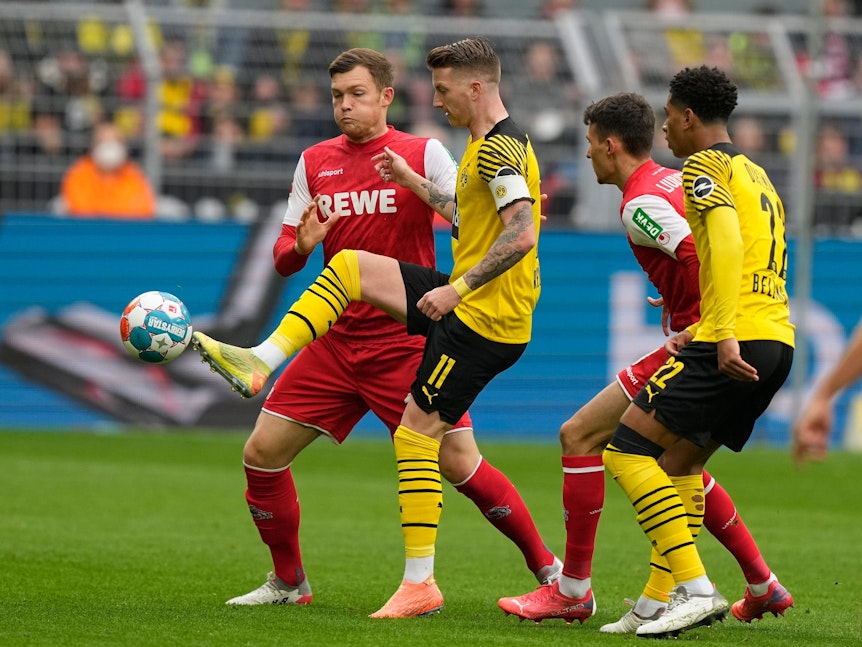 Luca Kilian spielt mit dem 1. FC Köln gegen Borussia Dortmund.