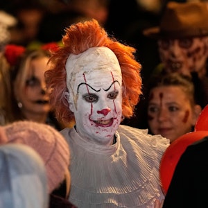 Rund 500 Menschen nahmen an dem „Zombiewalk“ in Essen teil.