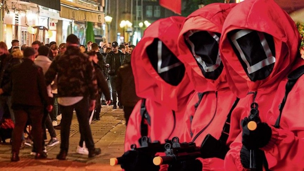 Düsseldorfer Altstadt vor Halloween 2021 - Sorge wegen "Squid Games"-Kostümierungen