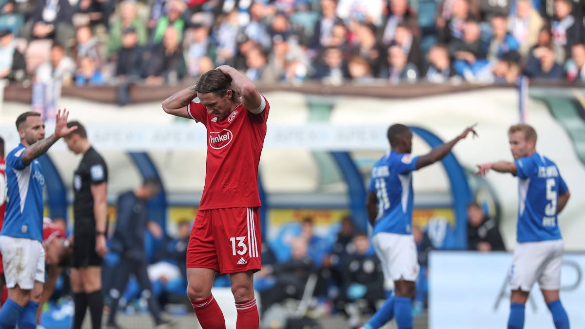 Fortuna Düsseldorfs Adam Bodzek ist enttäuscht.