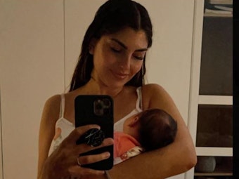 Yeliz Koc auf einem Selfie mit ihrer Tochter Snow Elaine. Aufgenommen am 13. Oktober.