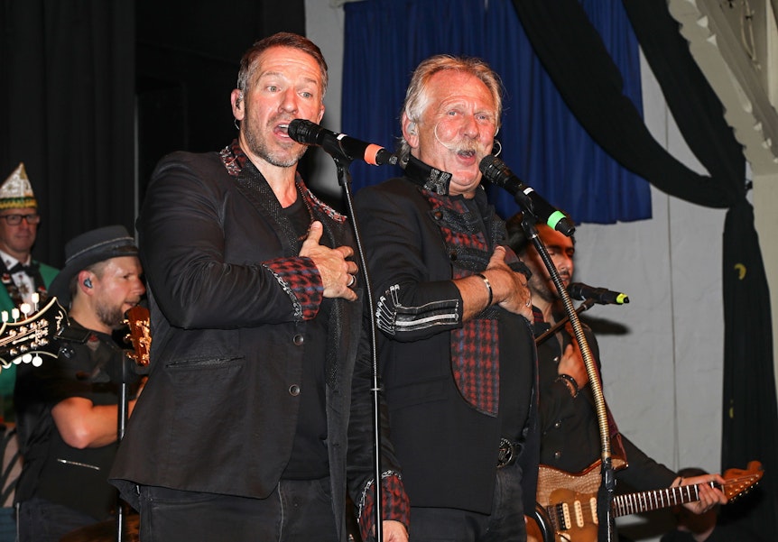 Patrick Lück singt mit Henning Krautmacher