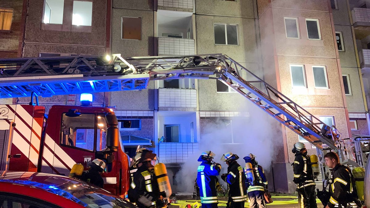 Brand in Mehrfamilienhaus in Magdeburg