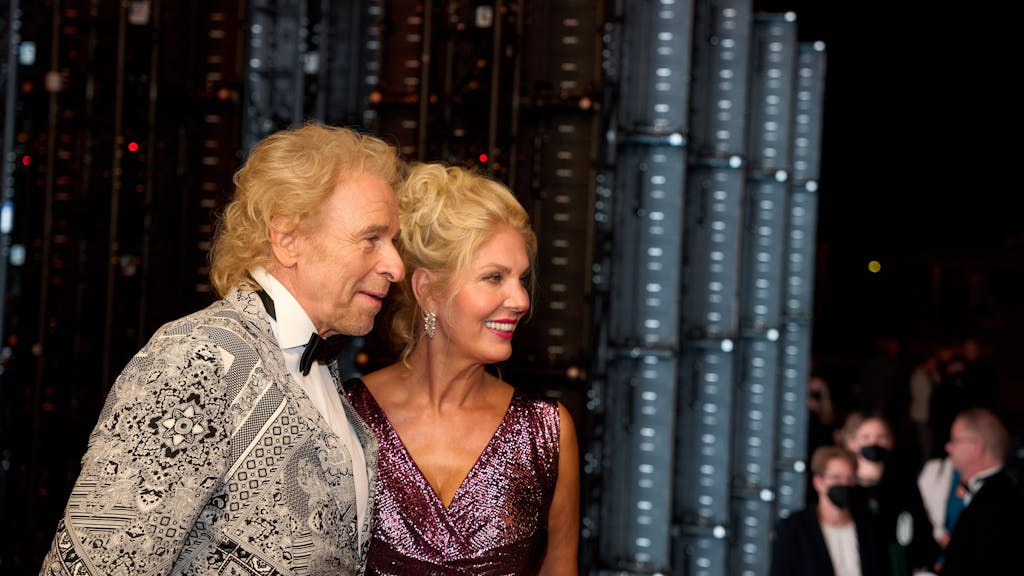 Thomas Gottschalk und seine Partnerin Karina Mroß bei der Marken-Gala in Frankfurt in der Alten Oper.&nbsp;
