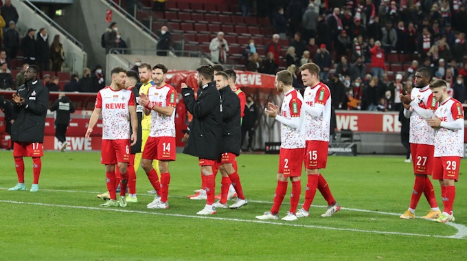 Der 1. FC Köln bedankt sich gegen Union Berlin bei seinen Fans.