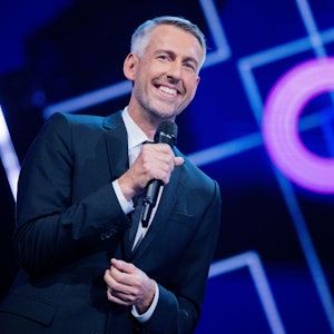Sebastian Pufpaff, Kabarettist, steht bei der Verleihung des "Deutschen Comedypreises" auf der Bühne. Die beliebtesten Comedy-Sendungen, Podcasts und Künstlerinnen und Künstler werden ausgezeichnet.