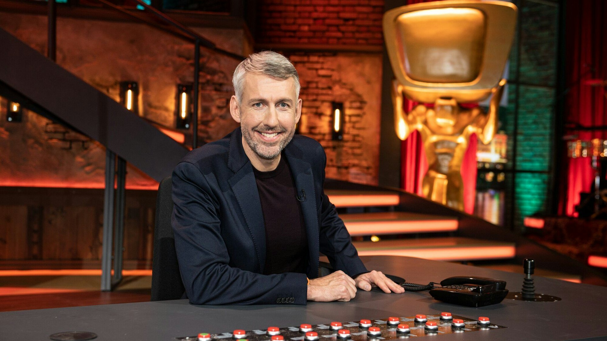 „TV total“ kehrte am Mittwoch, 10. November, auf ProSieben zurück. Gastgeber ist Grimme-Preisträger Sebastian Pufpaff.