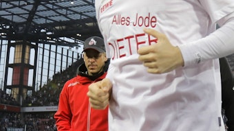Markus Anfang trainiert den 1. FC Köln gegen den Hamburger SV.