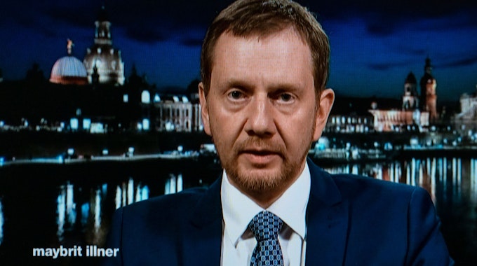 Michael Kretschmer (CDU), Ministerpräsident von Sachsen, spricht zugeschaltet in der ZDF-Sendung „Maybrit Illner“: Er schließt einen Lockdown wegen der bedrohlichen Corona-Lage nicht mehr aus.