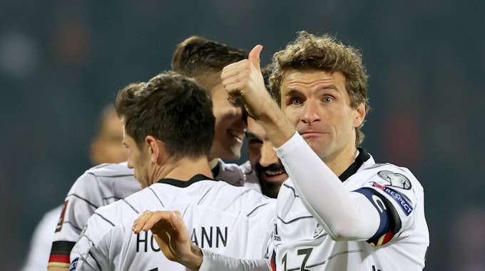 Thomas Müller (Deutschland) bejubelt ein Tor gegen Armenien.