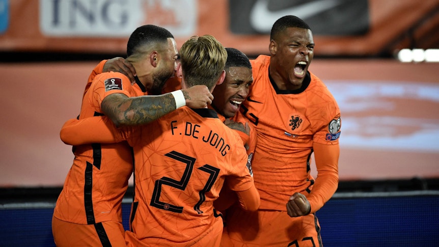 Nederland viert een doelpunt in de kwalificaties tegen Noorwegen op het WK.