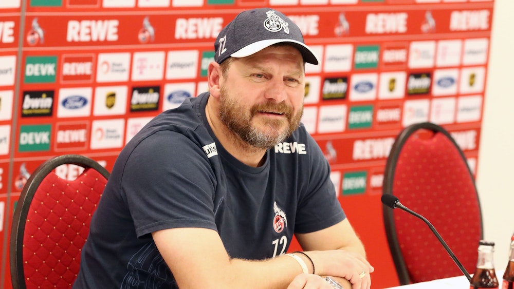 Steffen Baumgart am 05. November 2021 auf der Pressekonferenz vor dem Spiel gegen Union Berlin.