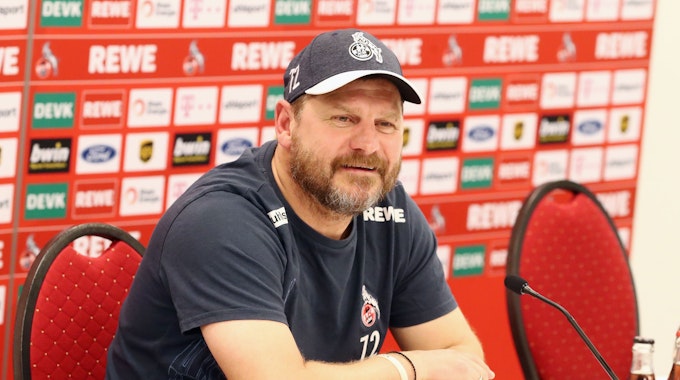 Steffen Baumgart am 05. November 2021 auf der Pressekonferenz vor dem Spiel gegen Union Berlin.