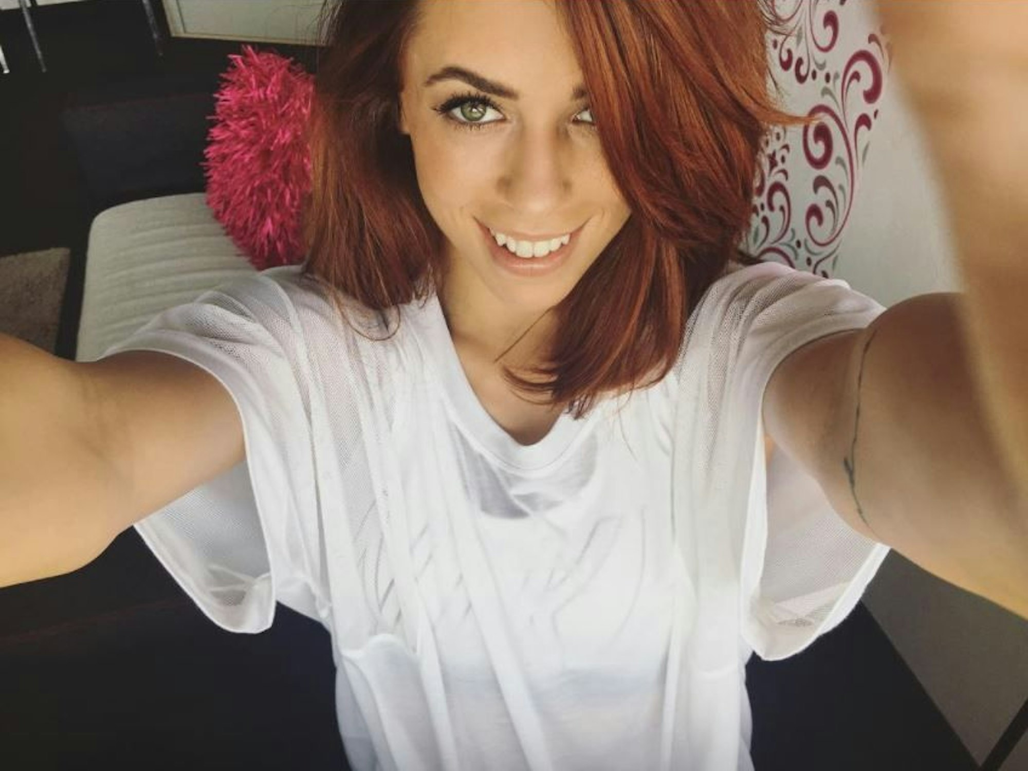 Vanessa Mai: Sie zeigt sich gern verführerisch für ihre Fans. Das Selfie postete Vanessa Mai am 2. Juni 2017 auf ihrem Instagram-Account.