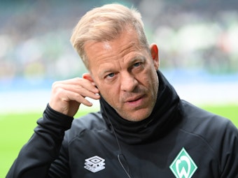 Markus Anfang bei einem TV-Interview als Bremen-Trainer.