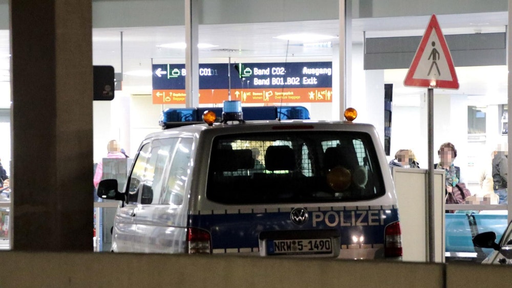 Terror-Verdacht 2017 am Köln/Bonner Flughafen: Im Terminal 2 griffen die Bundespolizisten im Wartebereich von Gate 20 kurz vorm Boarding zu.