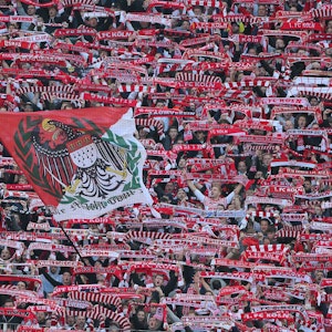 1.FC Köln vs. Bayer Leverkusen, 9. Spieltag, 24.10.20, 15.30 Uhr, Fans Südtribüne (1. FC Köln), Bild: Herbert Bucco