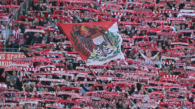 1.FC Köln vs. Bayer Leverkusen, 9. Spieltag, 24.10.20, 15.30 Uhr, Fans Südtribüne (1. FC Köln),  Bild: Herbert Bucco