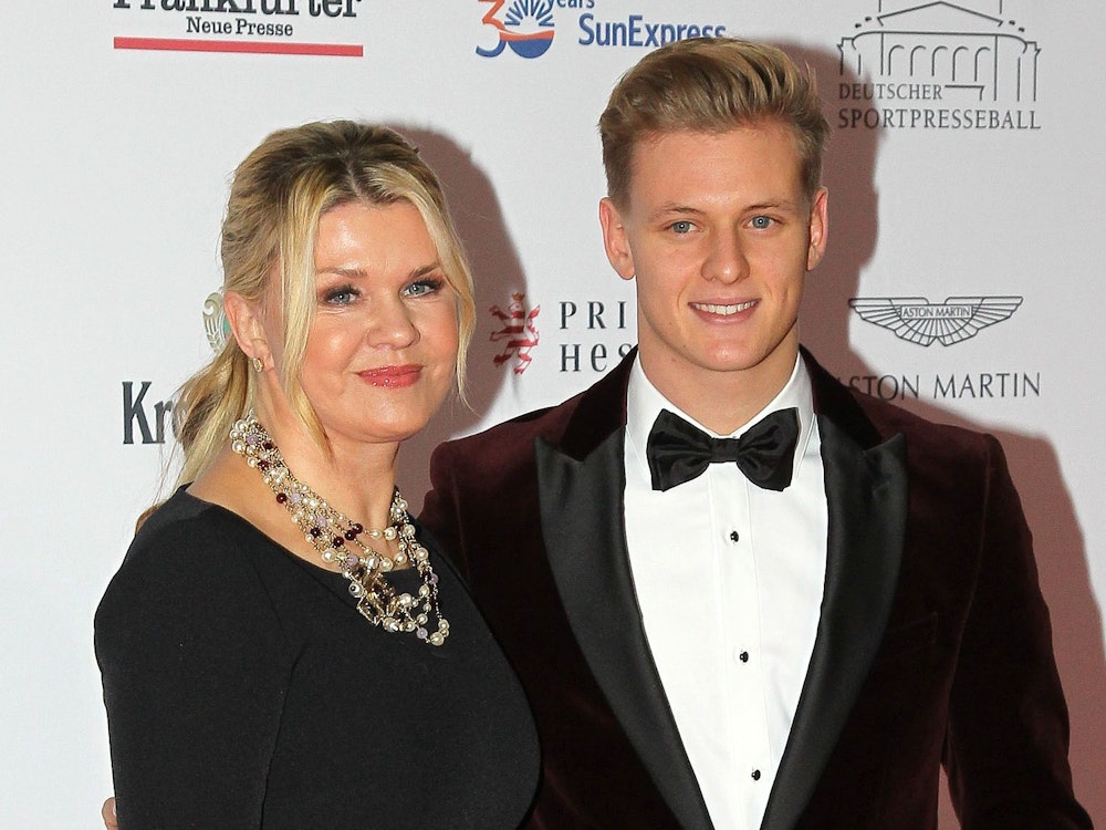 Mick Schumacher und seine Mutter Corinna Schumacher.