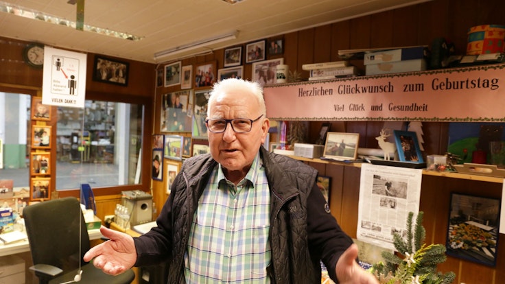 Düsseldorf: Großmarkt-Händler Willi Andree feierte seinen 86. Geburtstag. Seit 43 Jahren führt er seinen Obst- und Gemüsehandel auf dem Düsseldorfer Großmarkt.