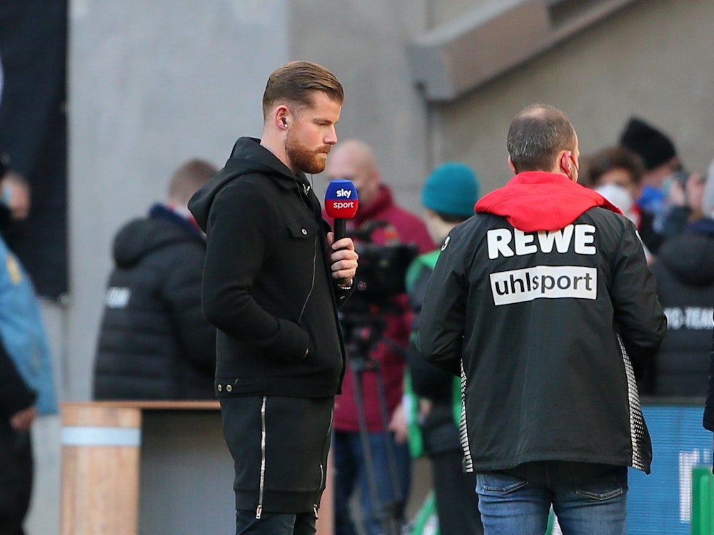 Timo Horn (1. FC Köln) beim TV-Interview.